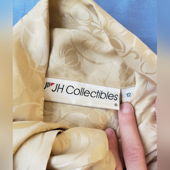 Vintage Silk Buttoned Blouse - Picture 2 of 3